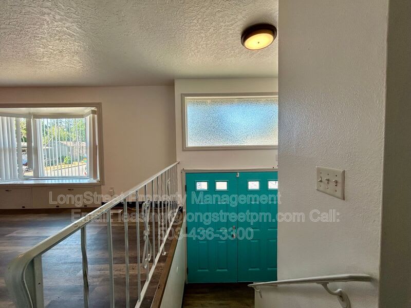 794 SW Orchard Pl – photo 3