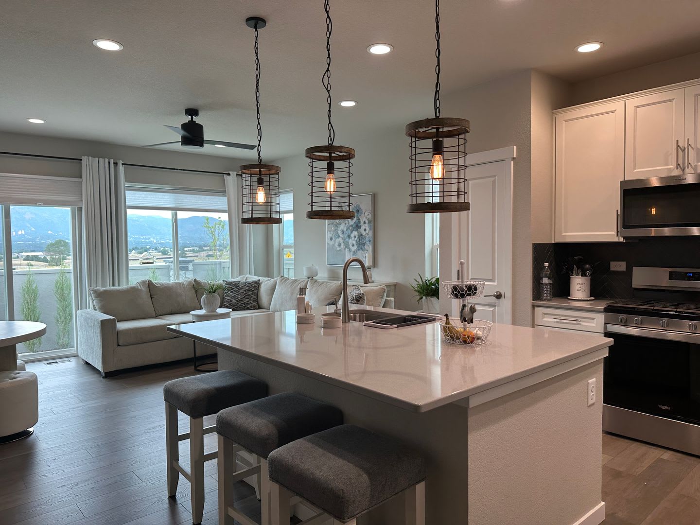Beautiful 2 Bedroom, 2 bath home near park – photo 3