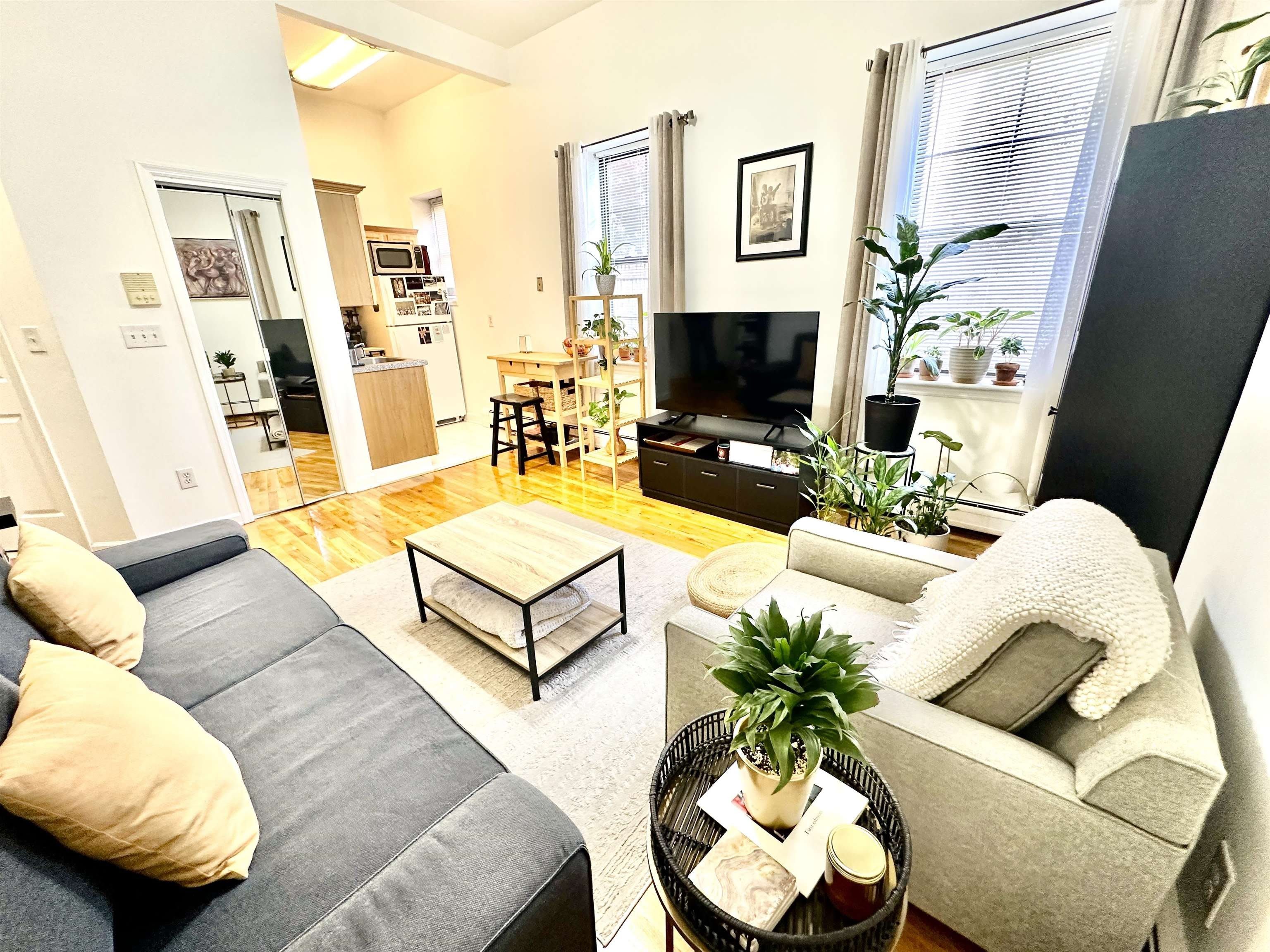 86 South St – photo 1