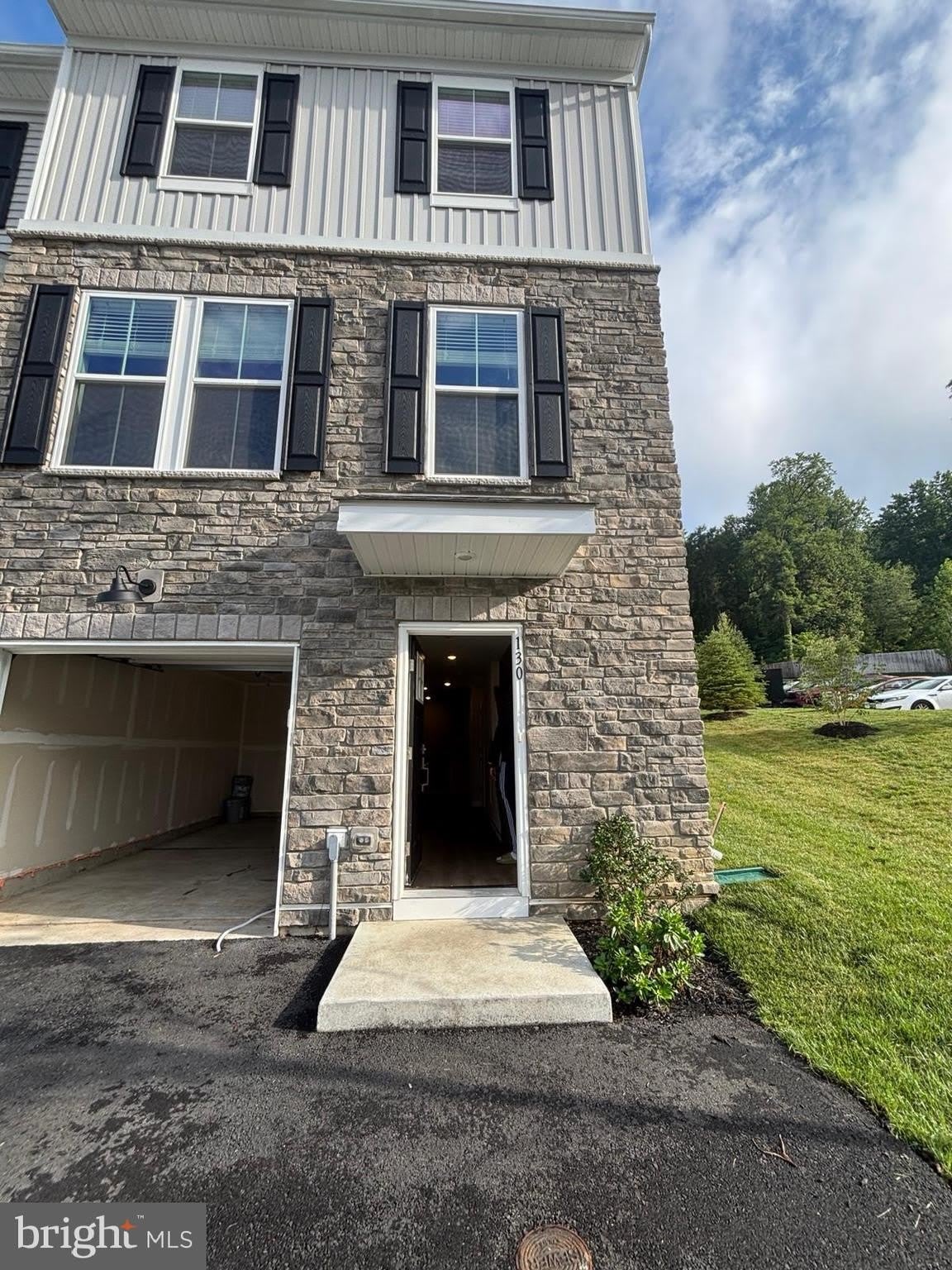130 ABRAMO VICTOR Drive – photo 2