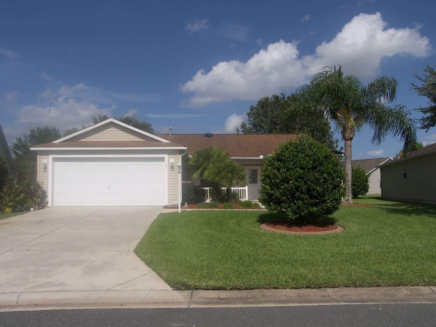 Villages Furnished Rental Property – photo 1