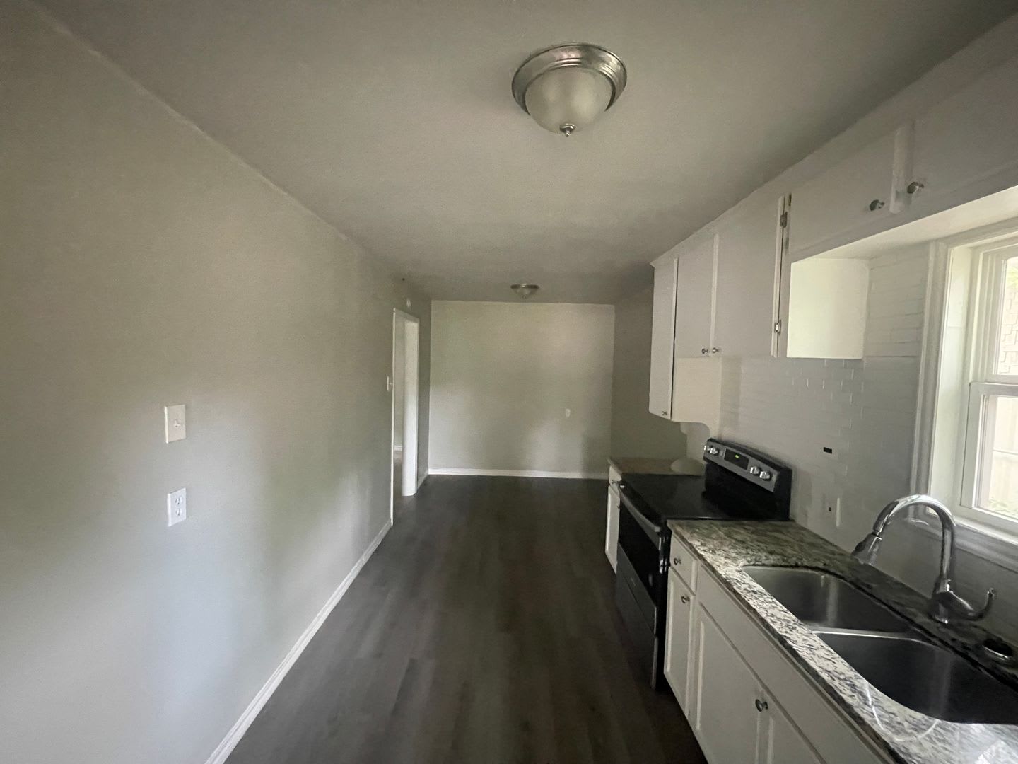 3 bedroom, 2 bath – photo 2