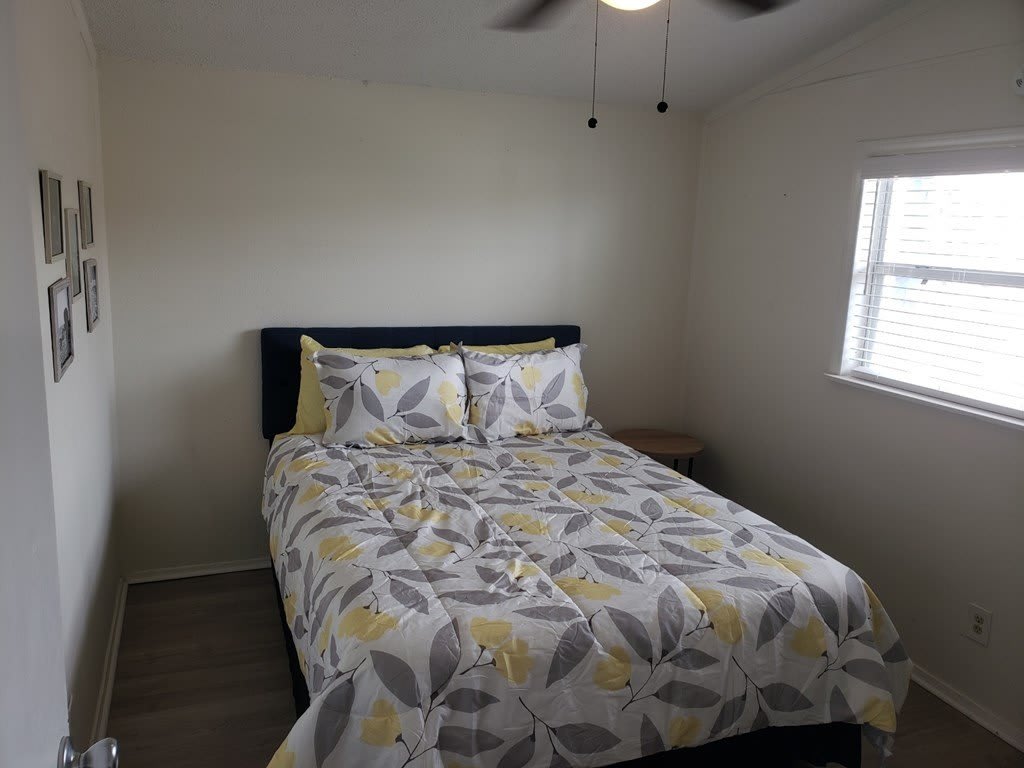 120 E Parade Dr. – photo 4