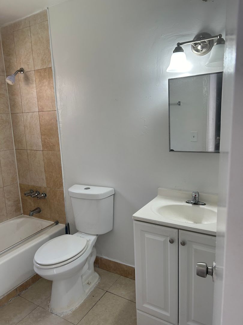 1 Bed / 1 Bath – photo 2