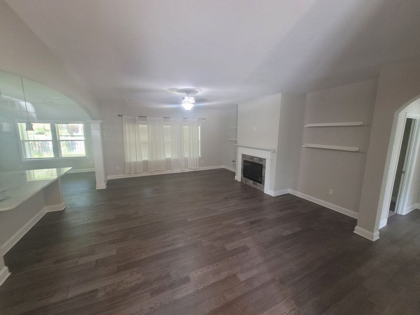 4-bedroom, 3-bathroom – photo 4