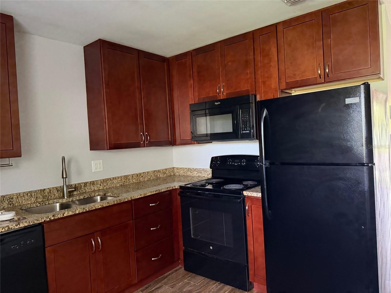 502 Varsity Street – photo 2
