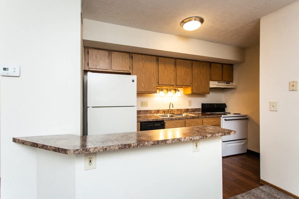 Silver Maple Apartment Homes – photo 4