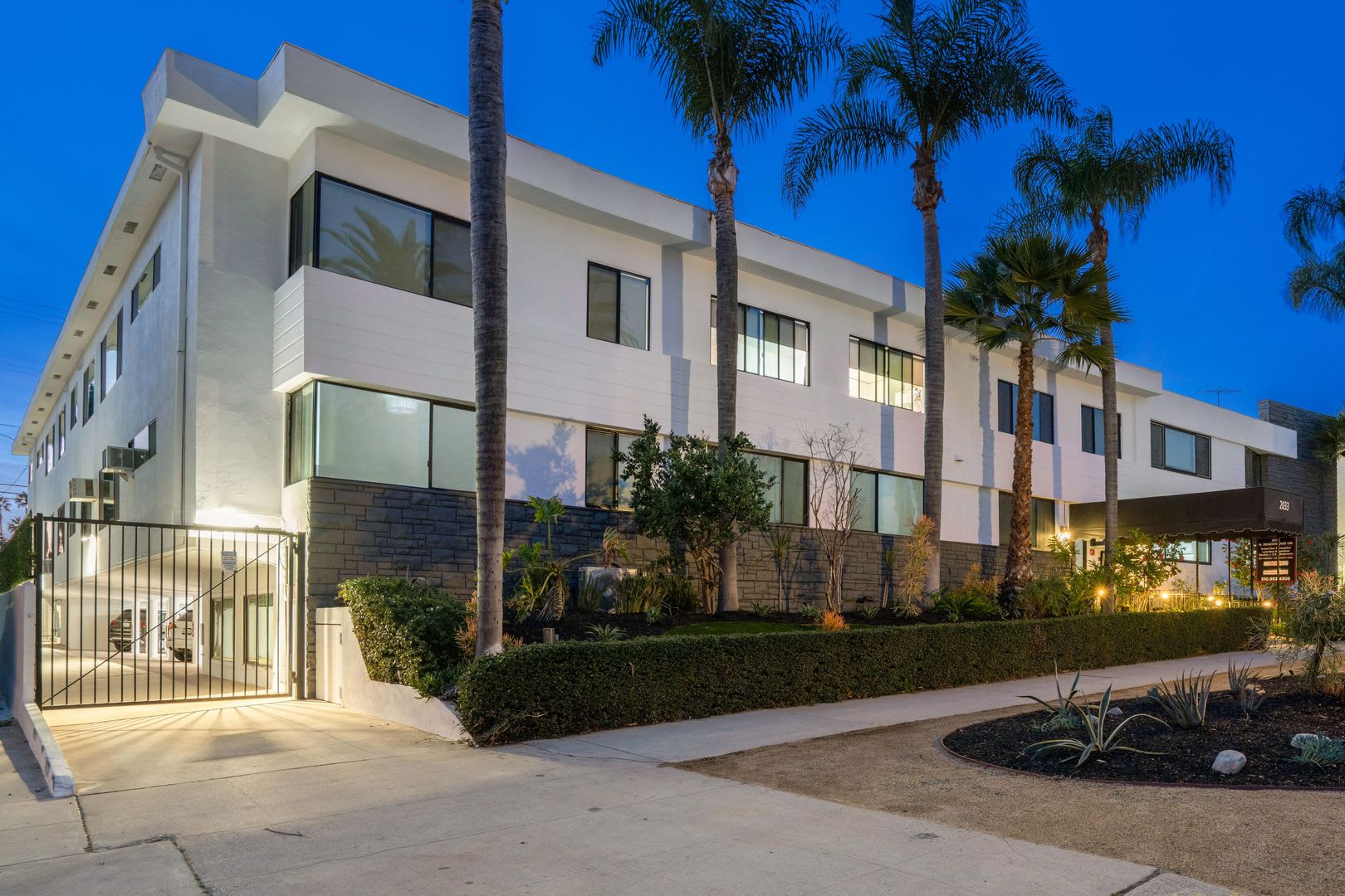 Live in one of the best locations in Los Angeles – photo 2