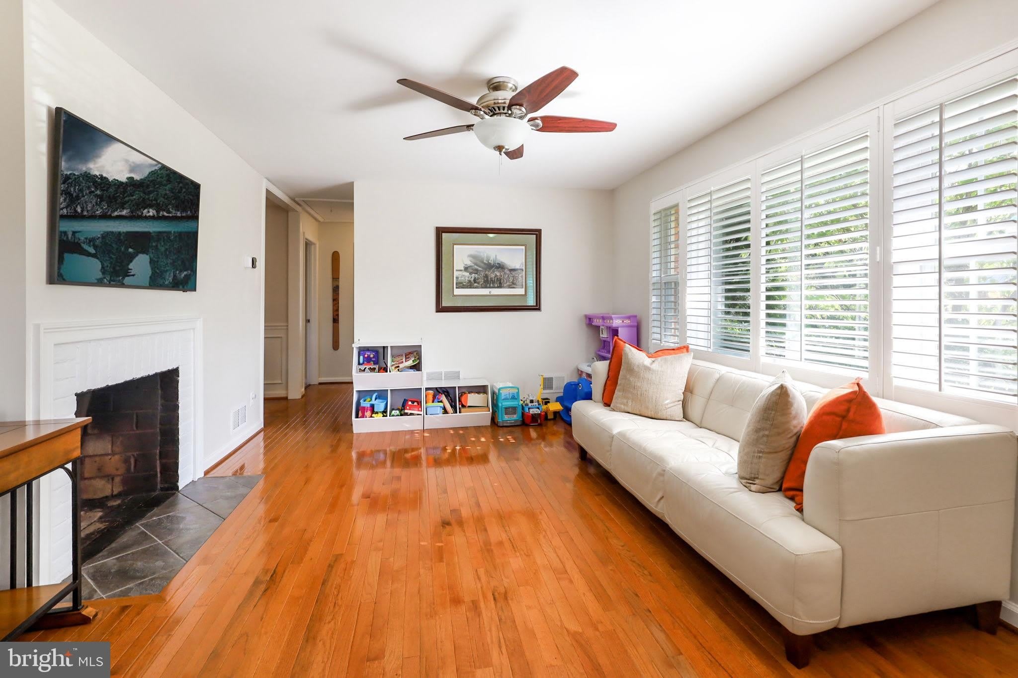 8011 JACKSON Road – photo 5