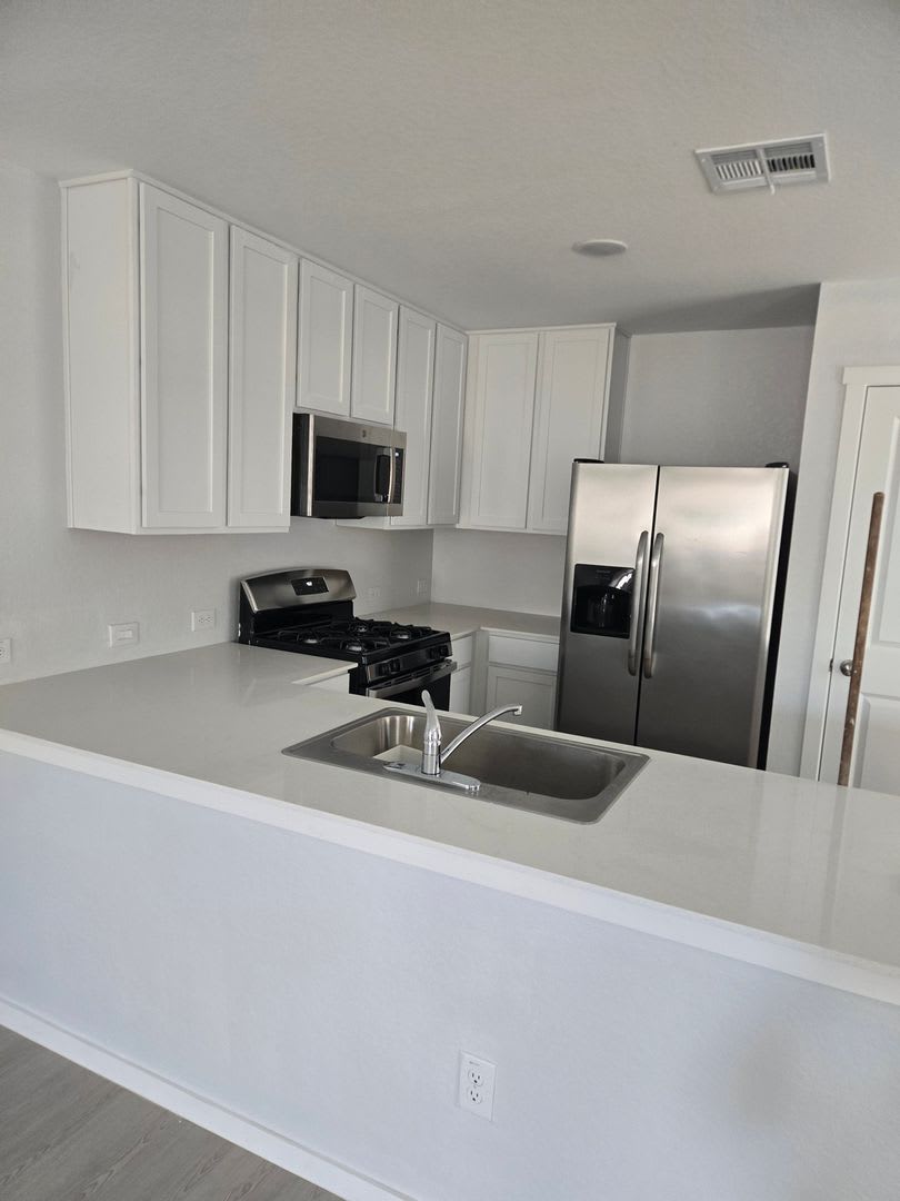 Is new home 2026 3 bed 2 bat – photo 4