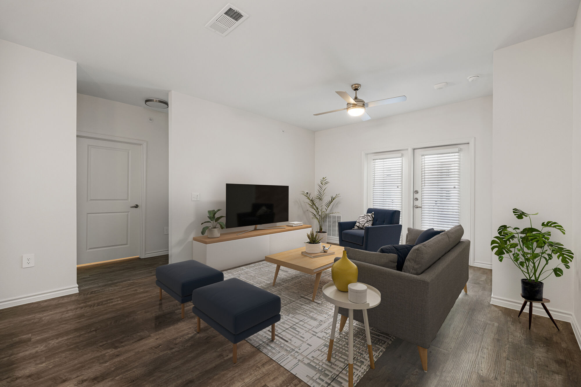 Twelve 620 Apartments – photo 5