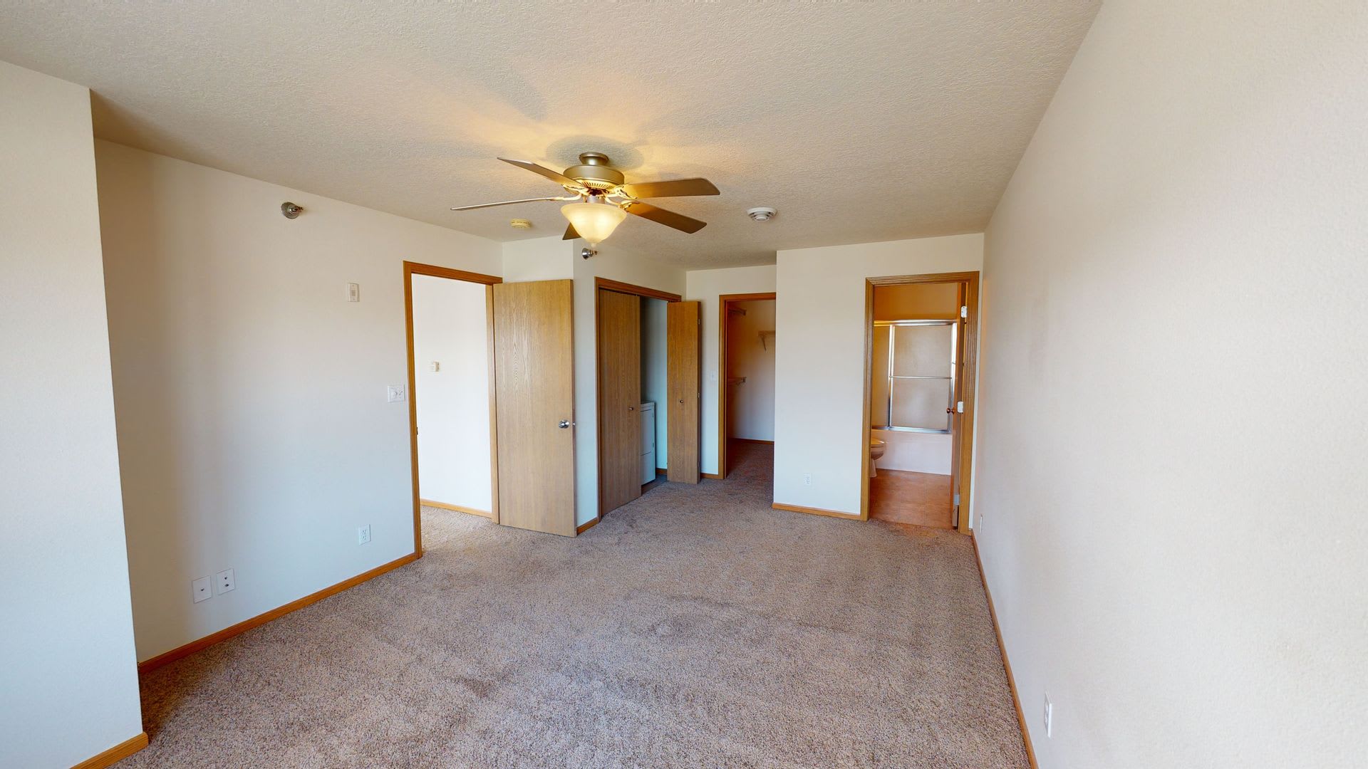 1428 Walton – photo 5