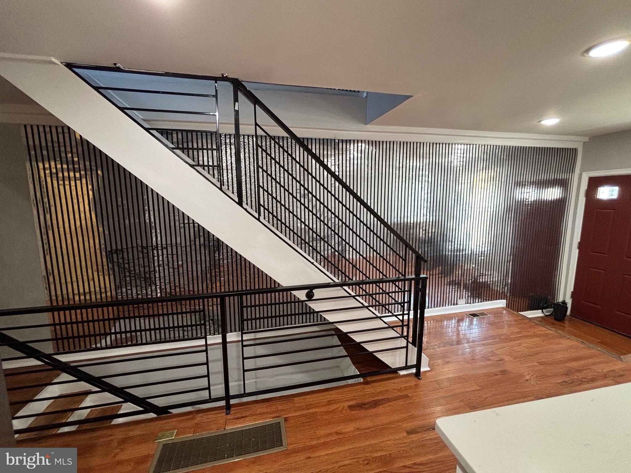 2231 FERNON Street – photo 4