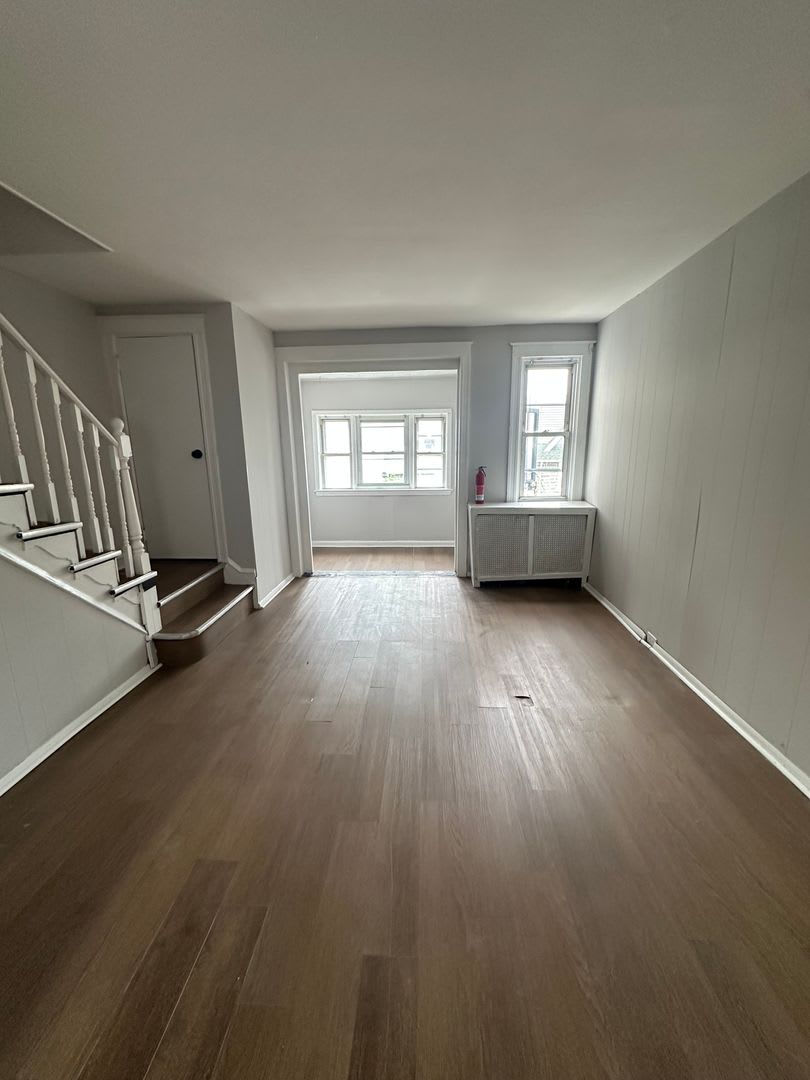 Lovely 3-bedroom townhome near 69th St. – photo 4