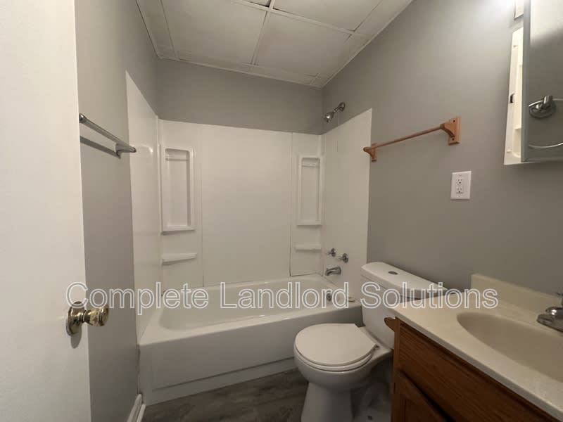 1358 Chestnut Street – photo 3