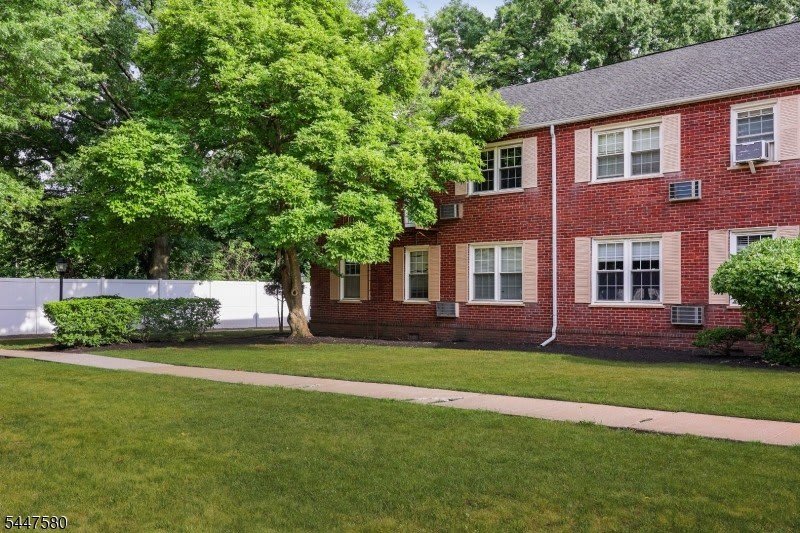 46 F Parkway Village – photo 4