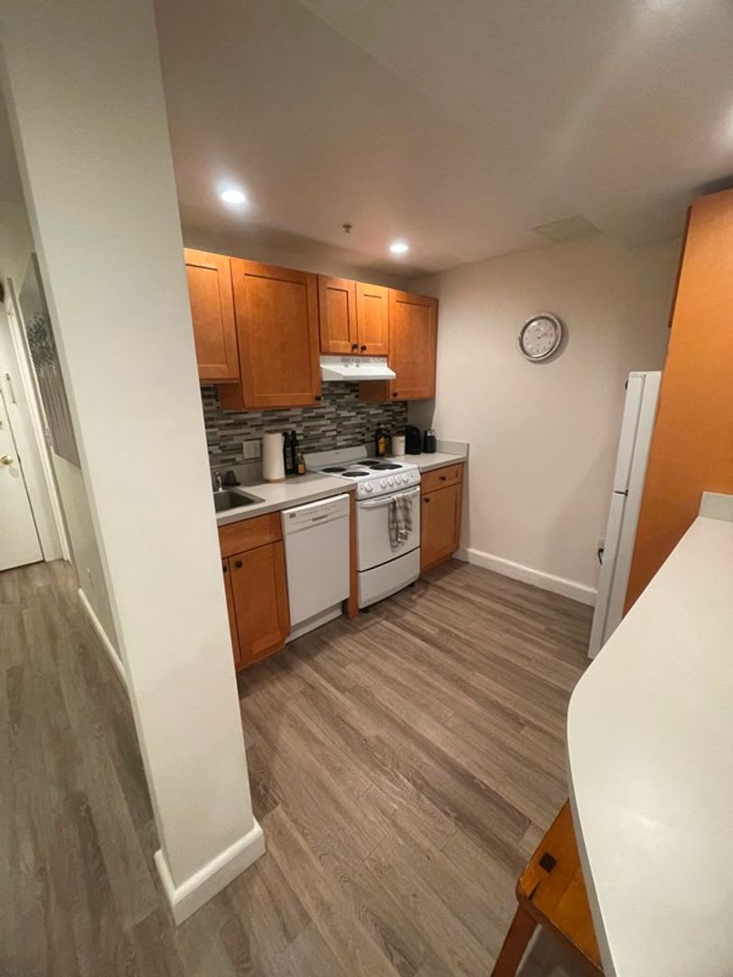 Charming Back Bay Studio — No Brokee Fee – photo 5
