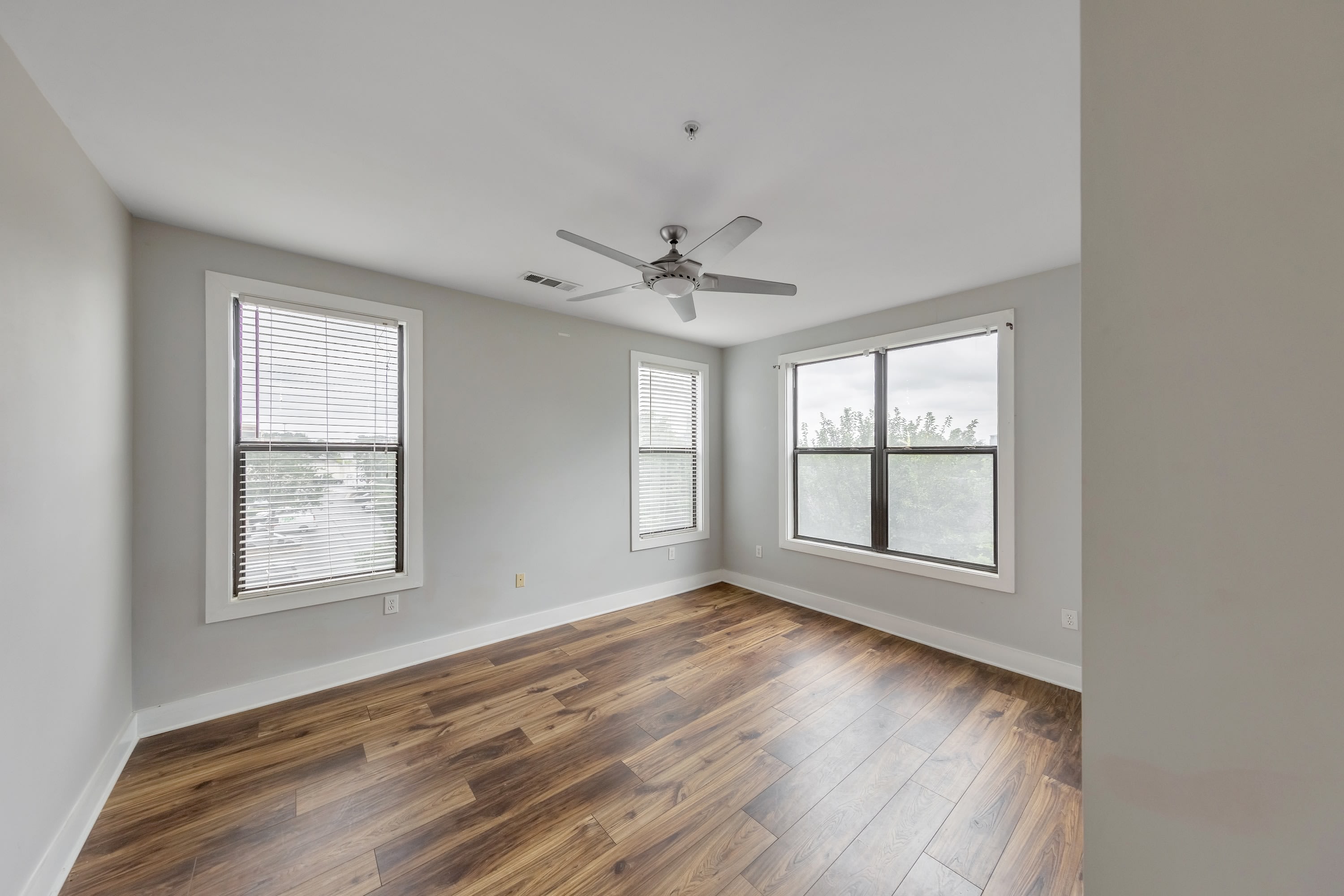 799 Hammond Drive – photo 3