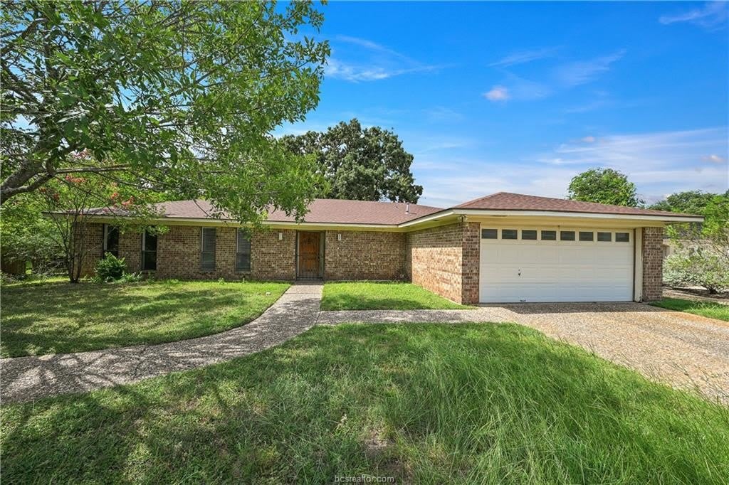 2505 Rustling Oaks Drive – photo 1