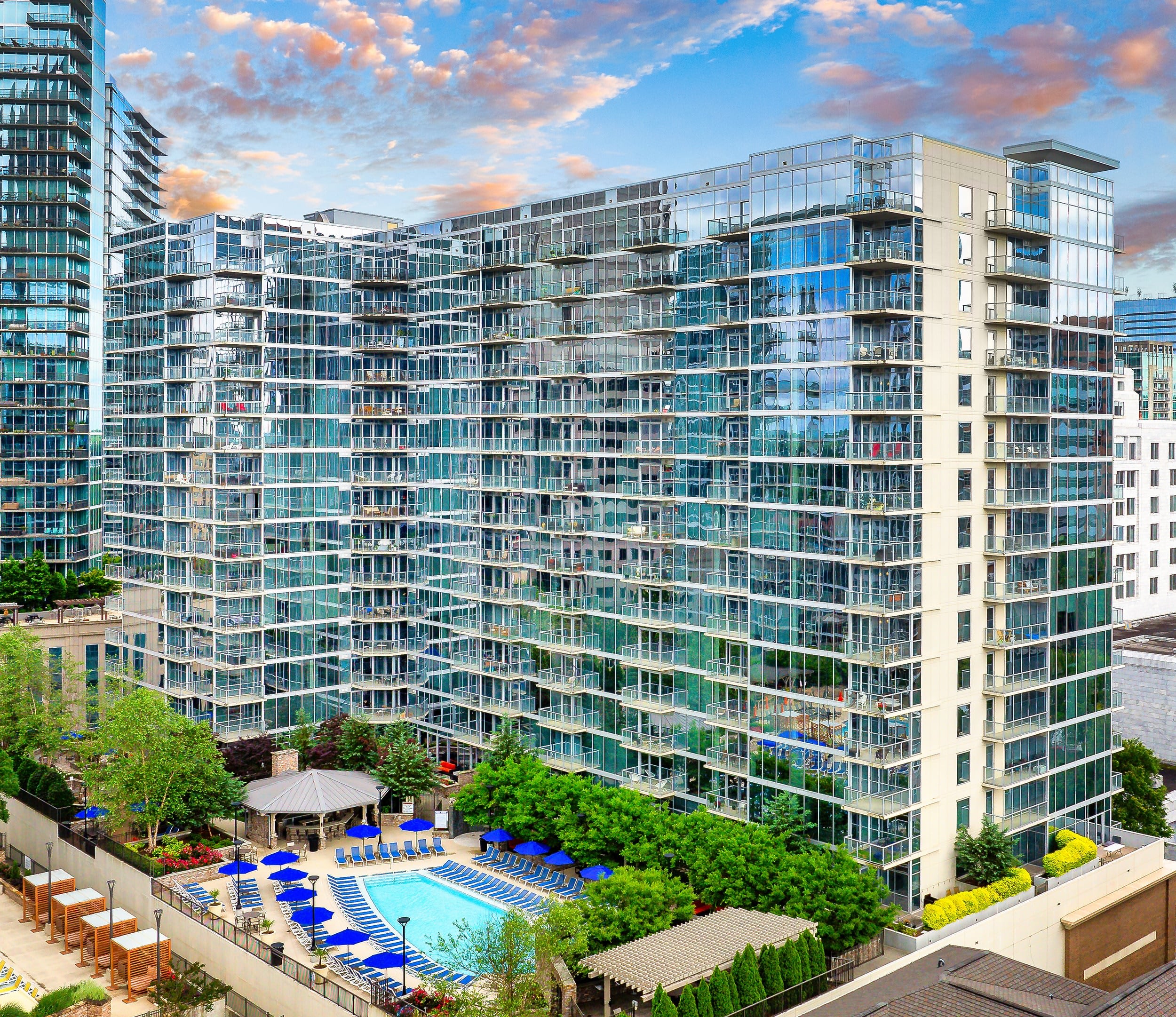 Sixty 11Th Apartments – photo 1