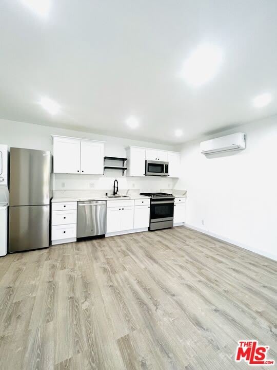 249 S CATALINA Ave – photo 4