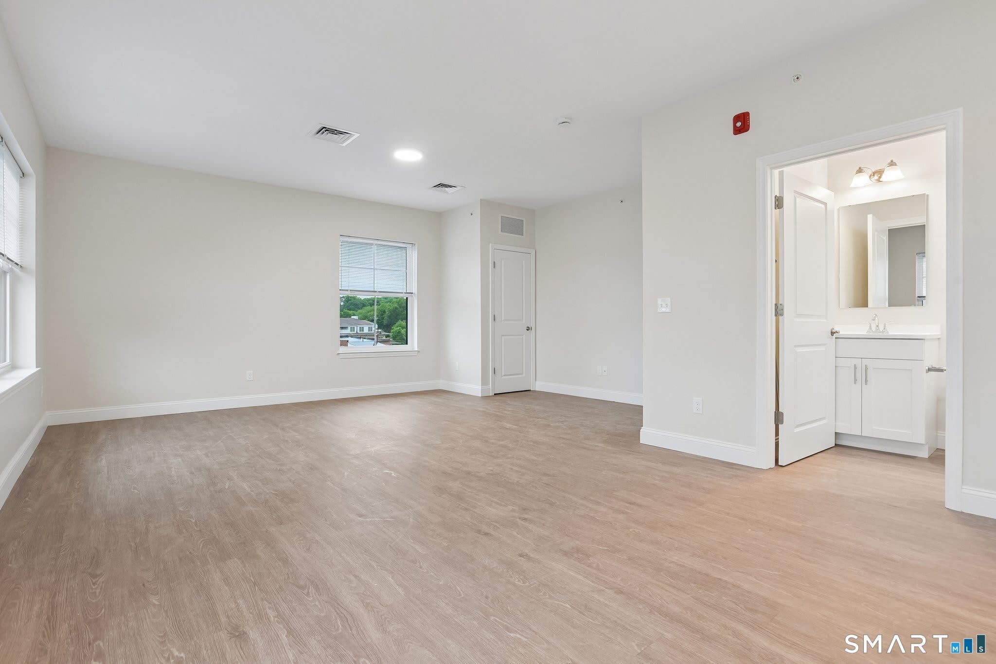 55 Steele Boulevard – photo 5