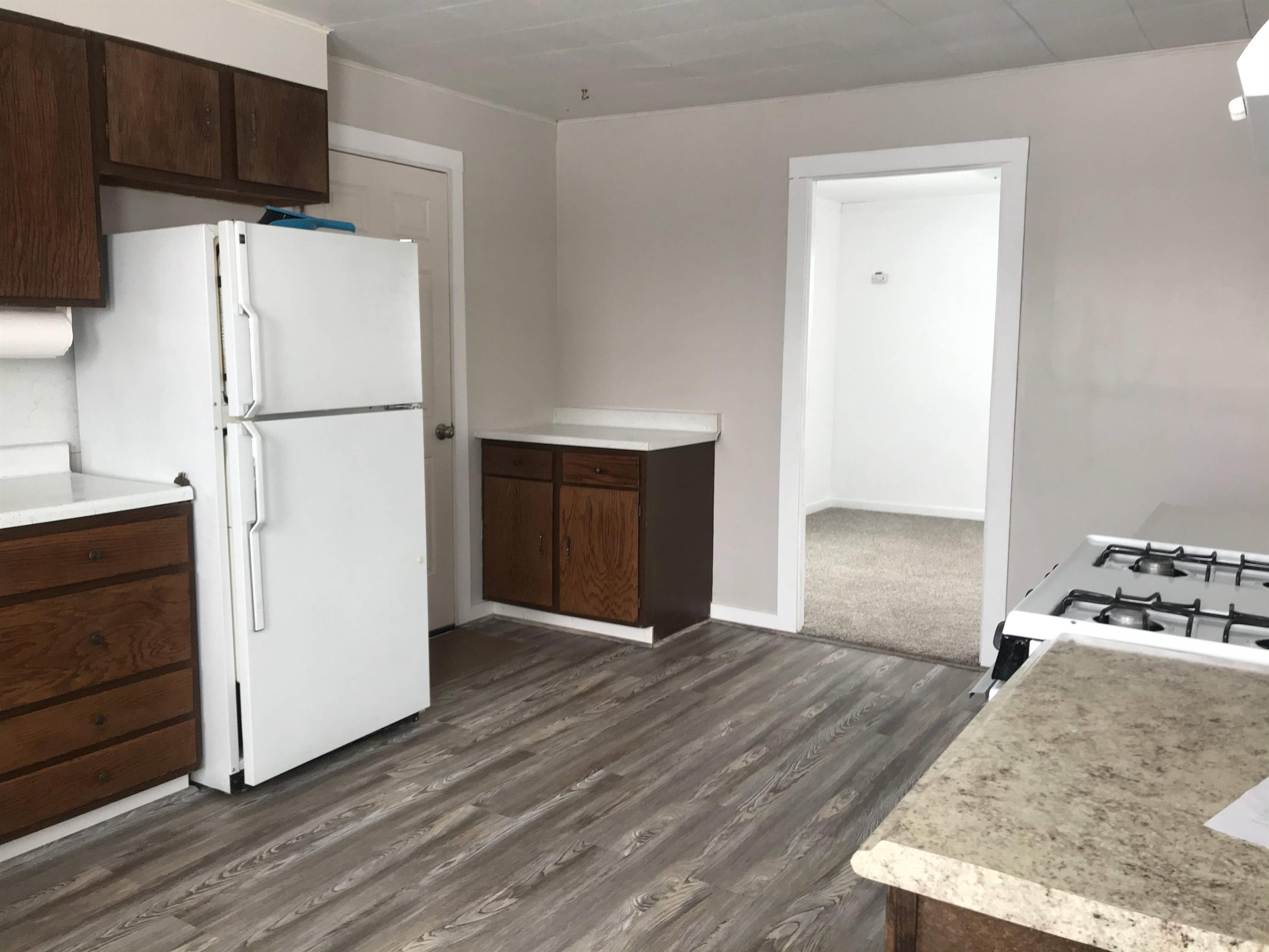 216 Noble Street – photo 5