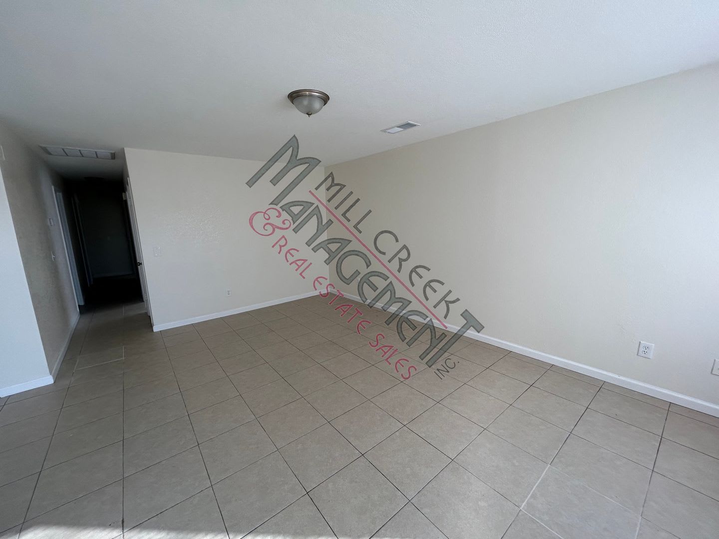 Home in Tulare – photo 2