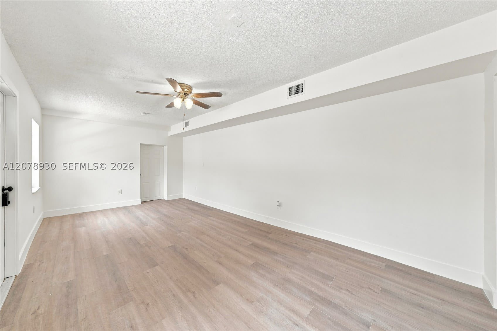 402 NW 44th Ave – photo 3