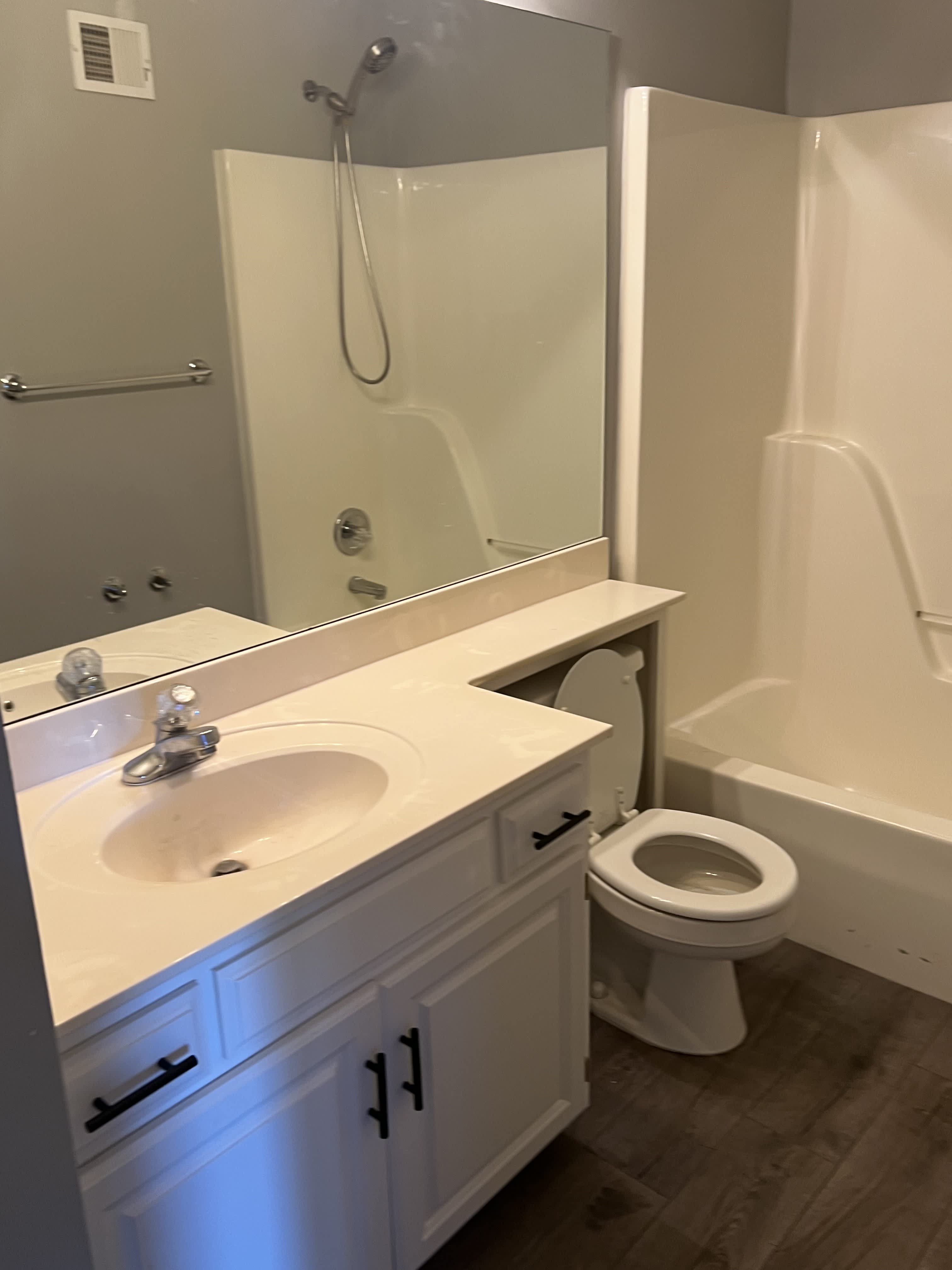 1423 Monterey Hill Dr – photo 2
