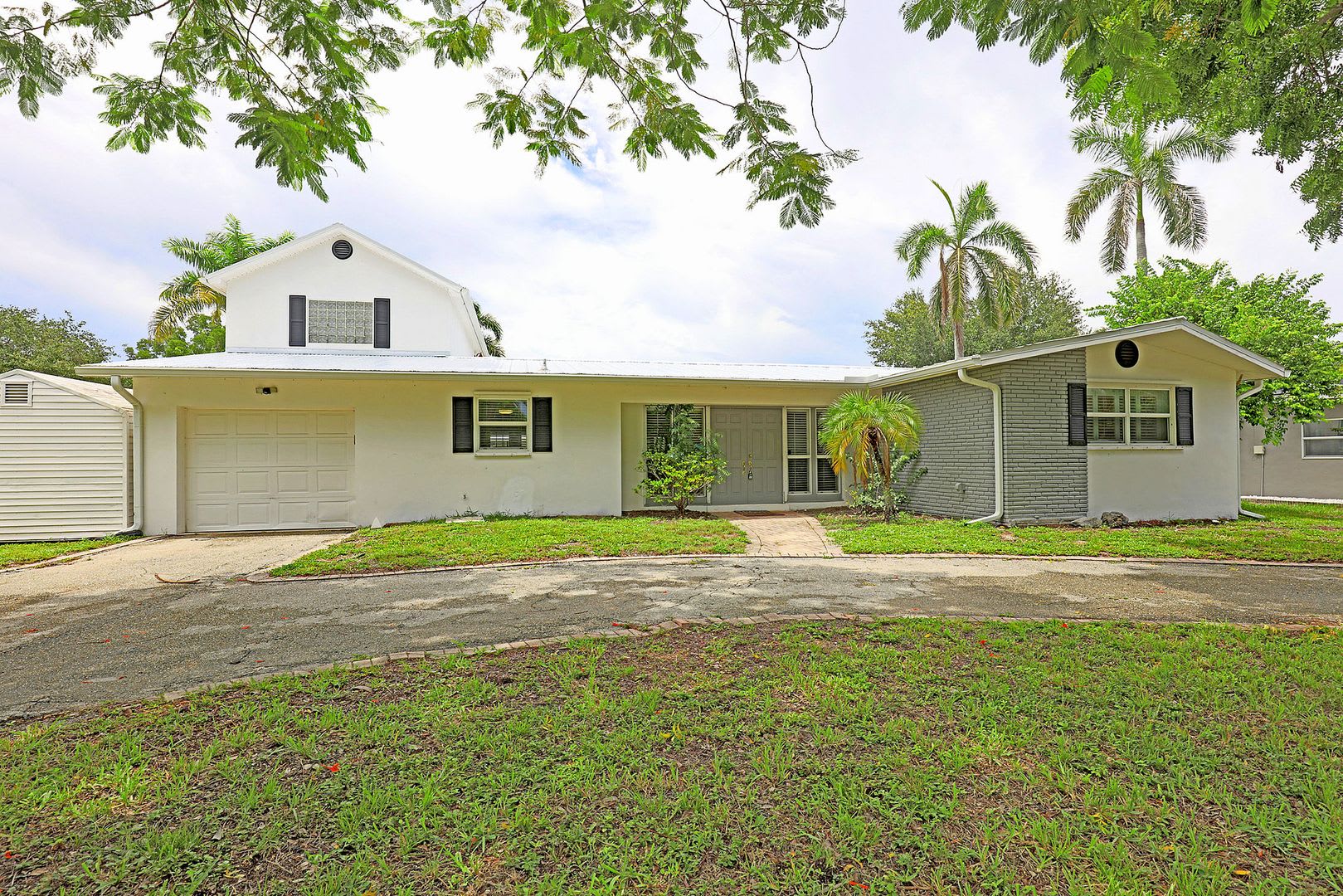 Rare Dual Primary Suites in Seminole Estates — No HOA, Quick Move-In – photo 5