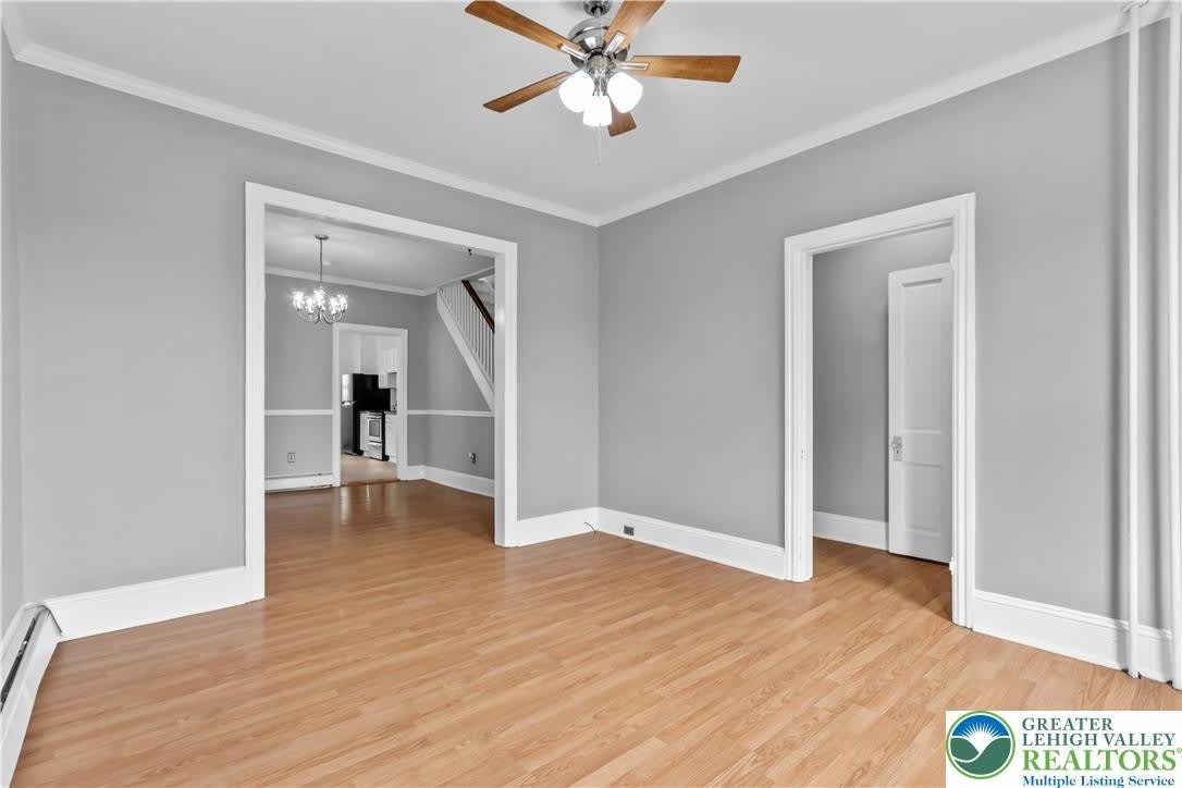 227 E Garrison Street – photo 4