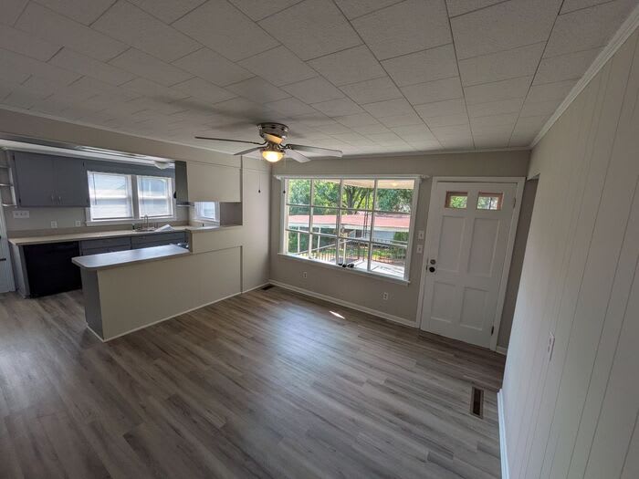 5420 37th Street Drive Northeast – photo 4