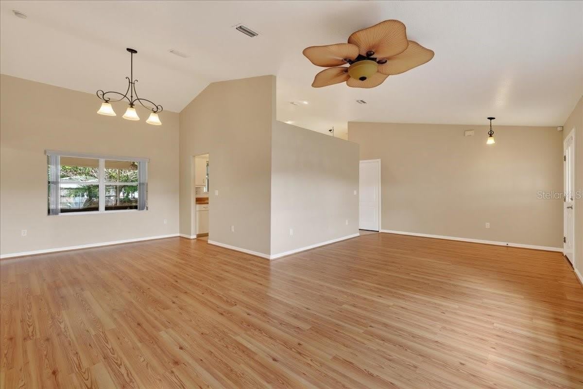 28 PRINCETON Lane – photo 3