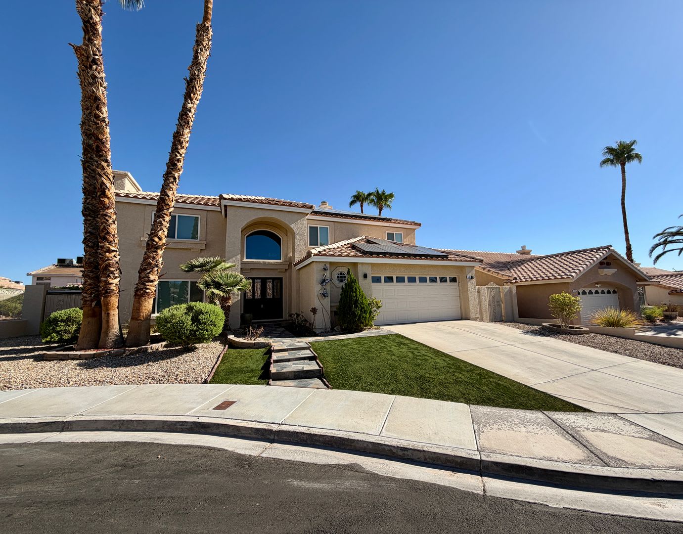 Spacious Henderson Home with Private Pool, 3 Fireplaces, & Modern Upgrades – photo 1