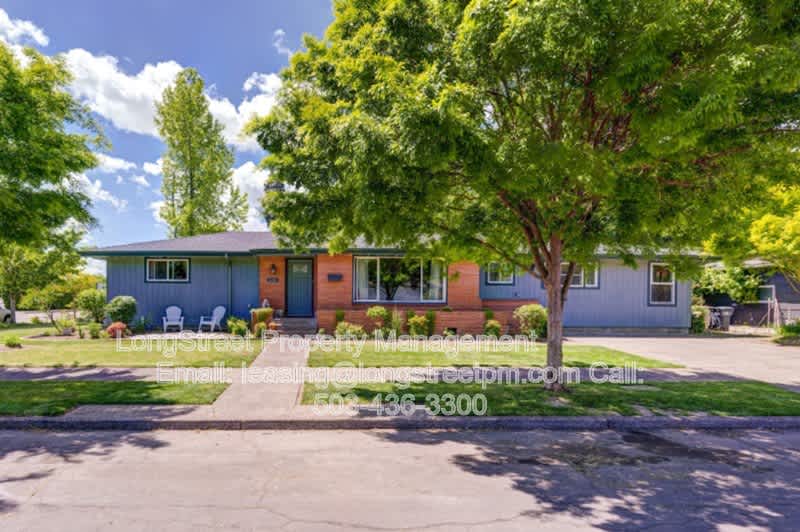 1100 NW 19th St – photo 2