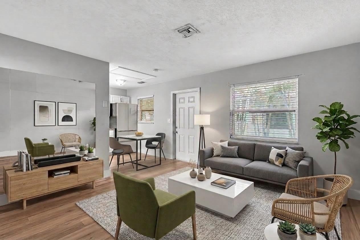 232 SE 9th Avenue – photo 1