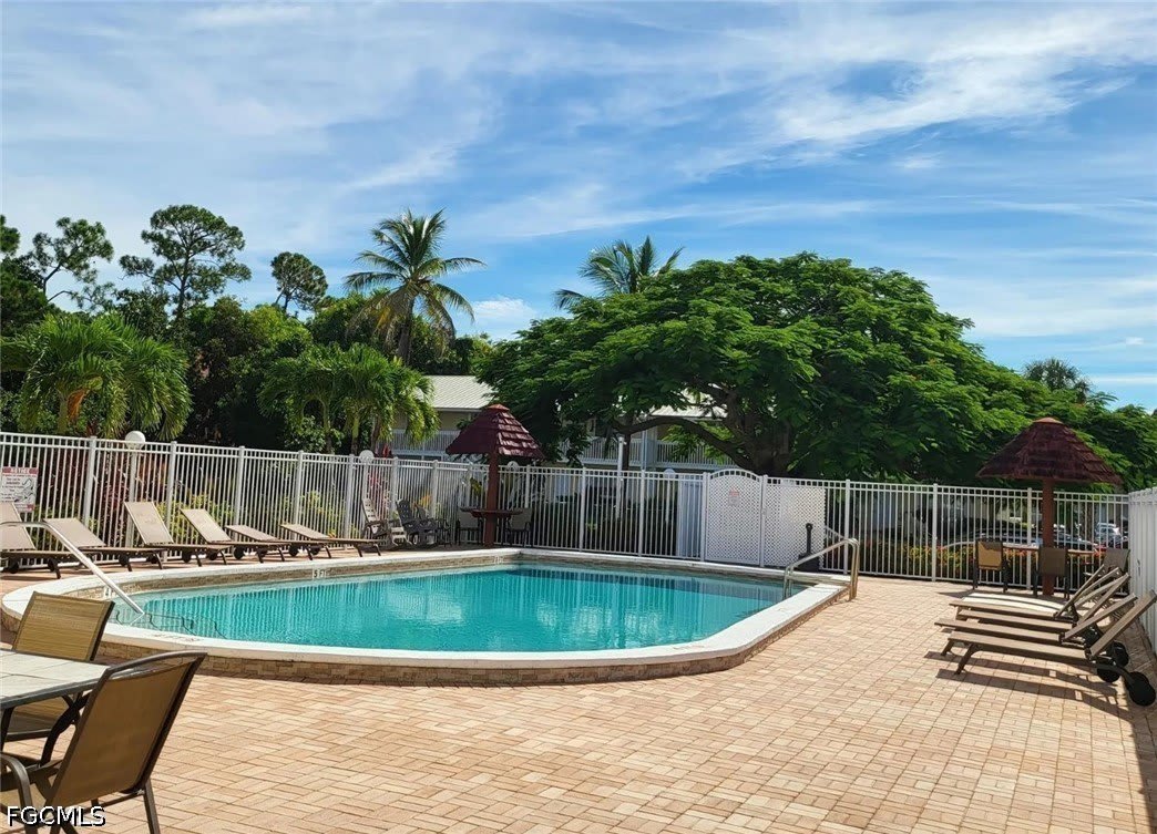 4611 Bayshore Drive – photo 2