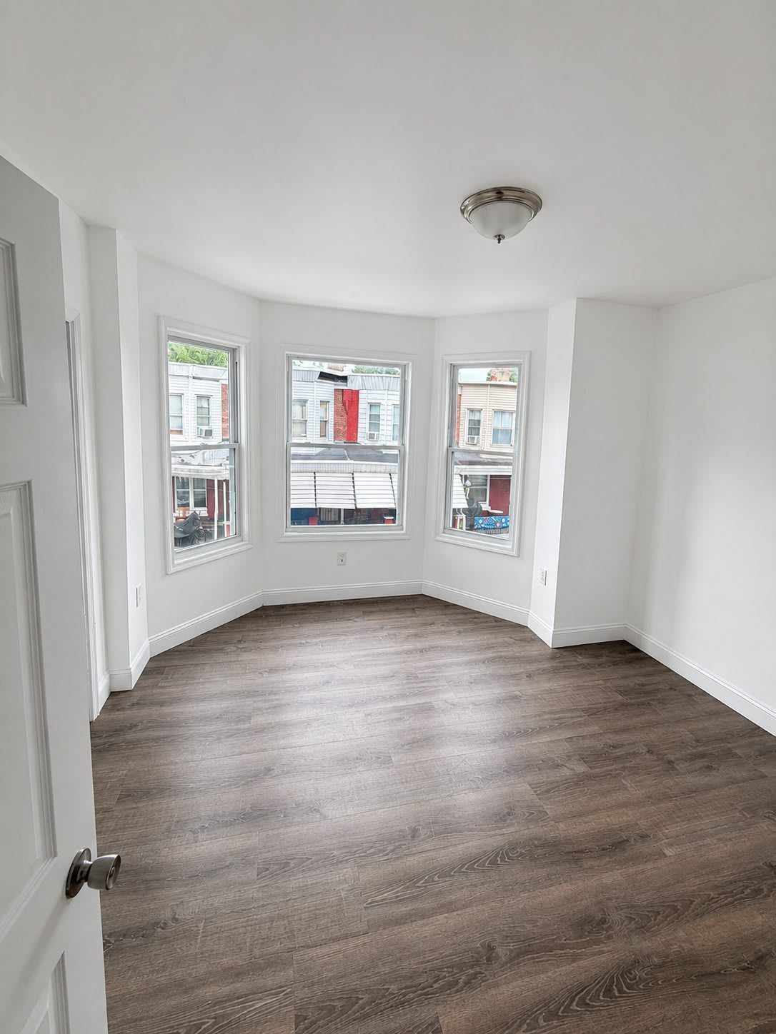 125 N Sickels St – photo 1