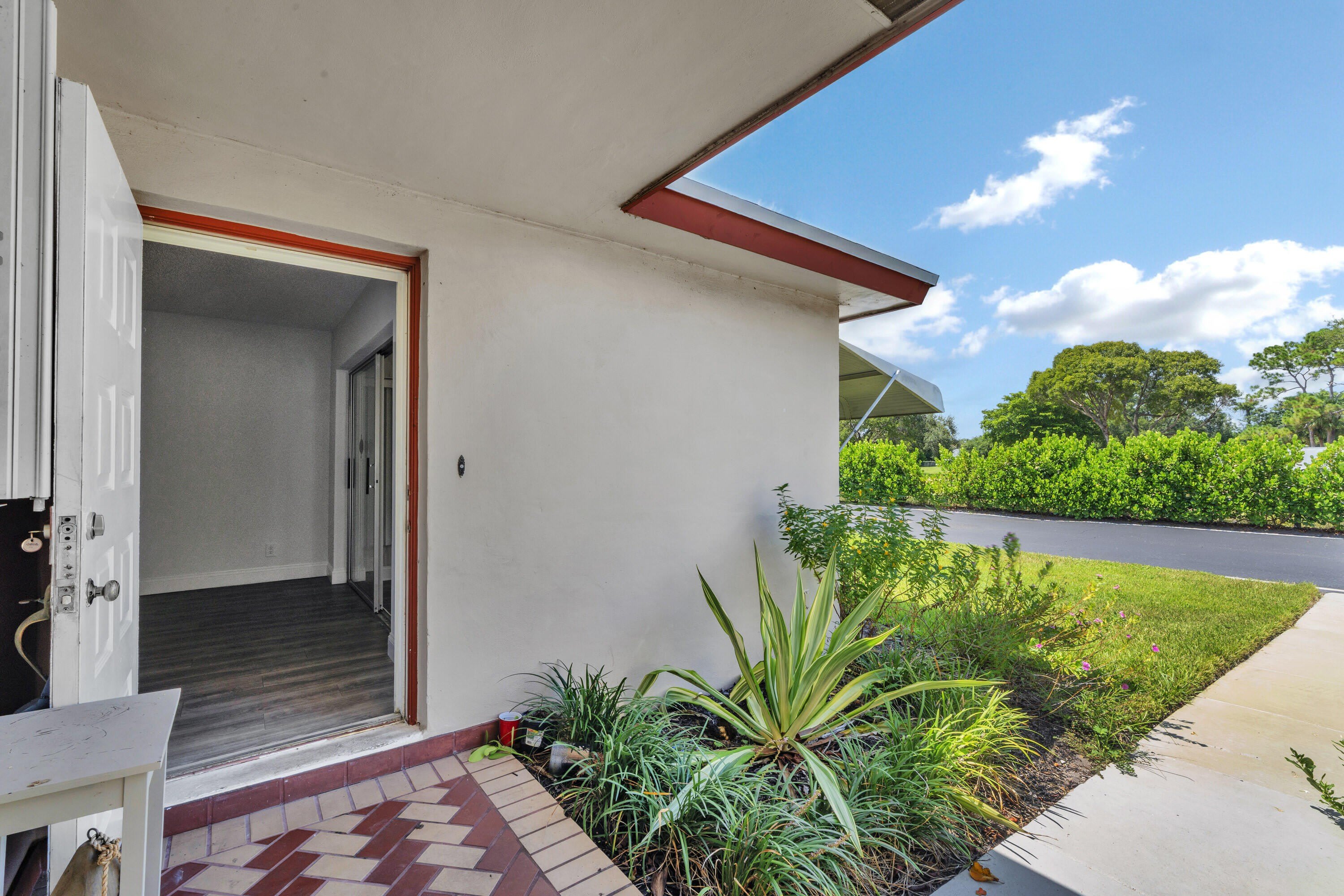 4550 NW 4TH Street – photo 2