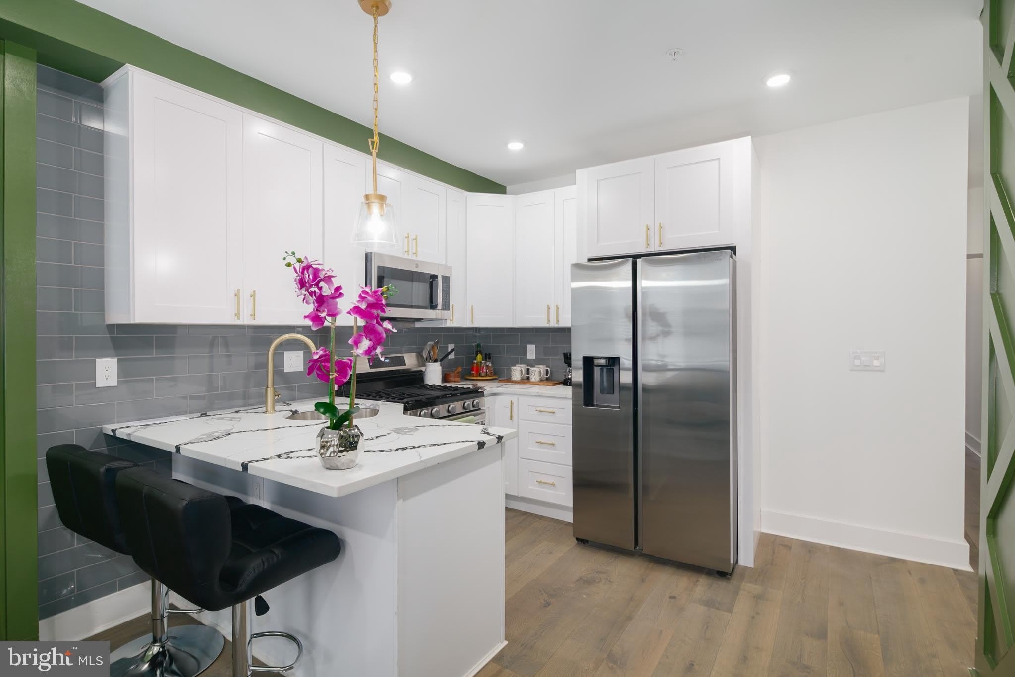 3127 RICHMOND Street – photo 3