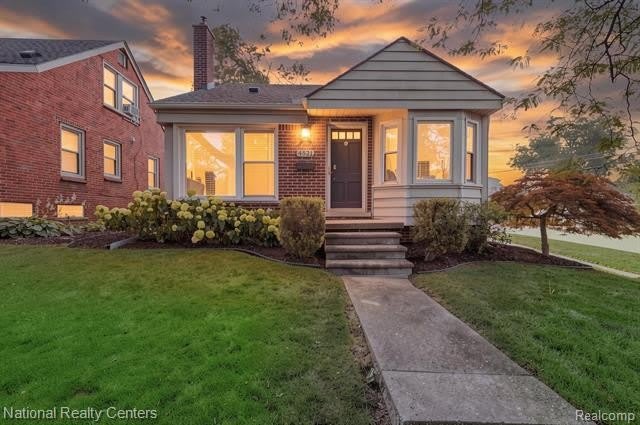 4521 Elmwood Avenue – photo 2