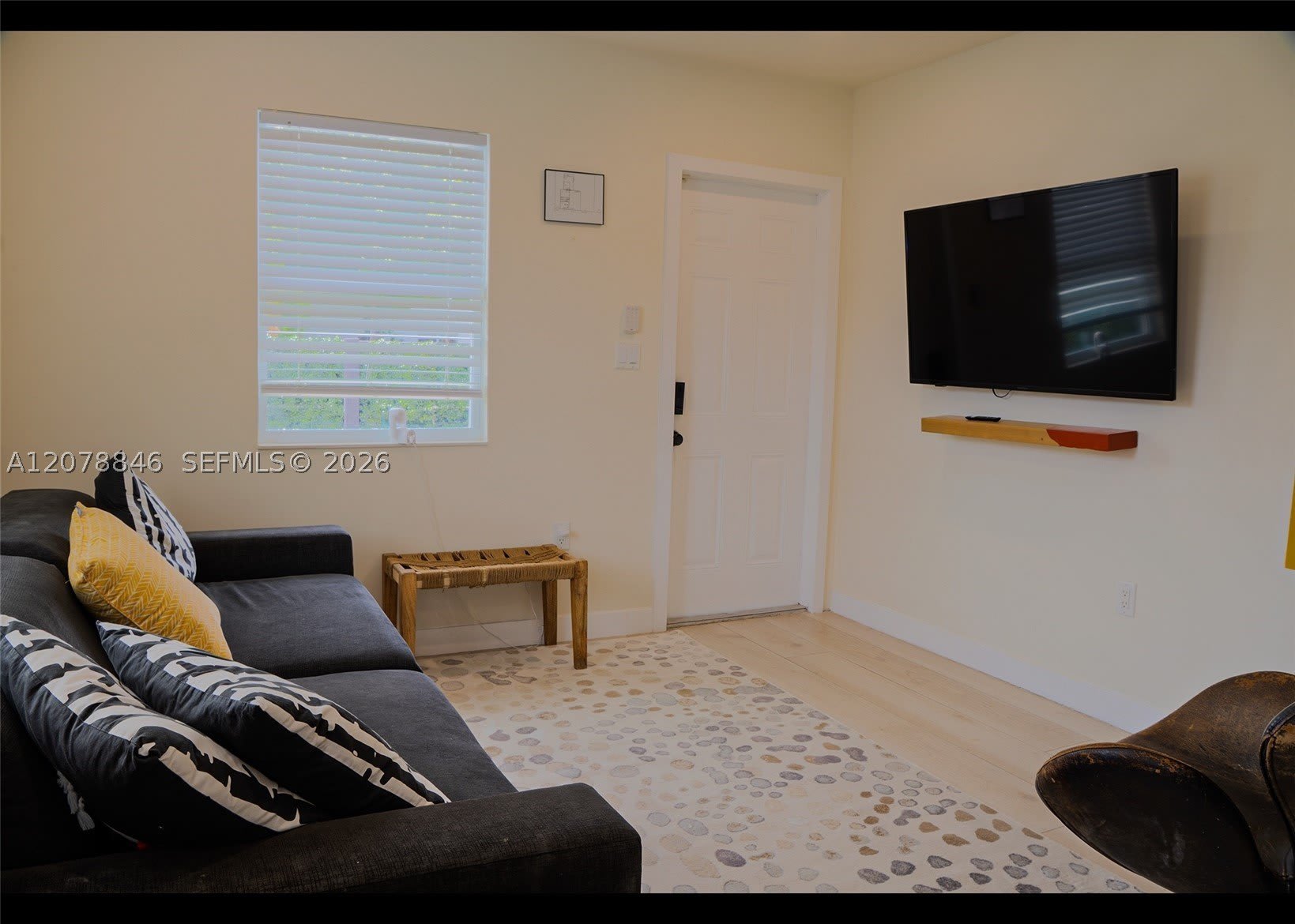 1332 NE 5th Ave – photo 5