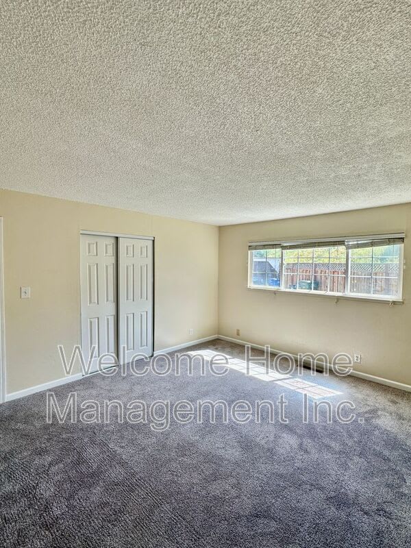 2225 Hillsborough Ct – photo 5