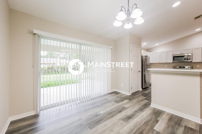 3317 57th Street West – photo 4