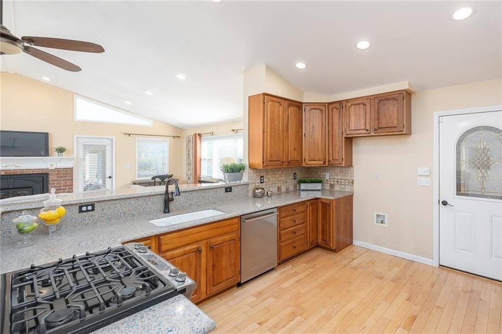 2741 Benson Drive – photo 2