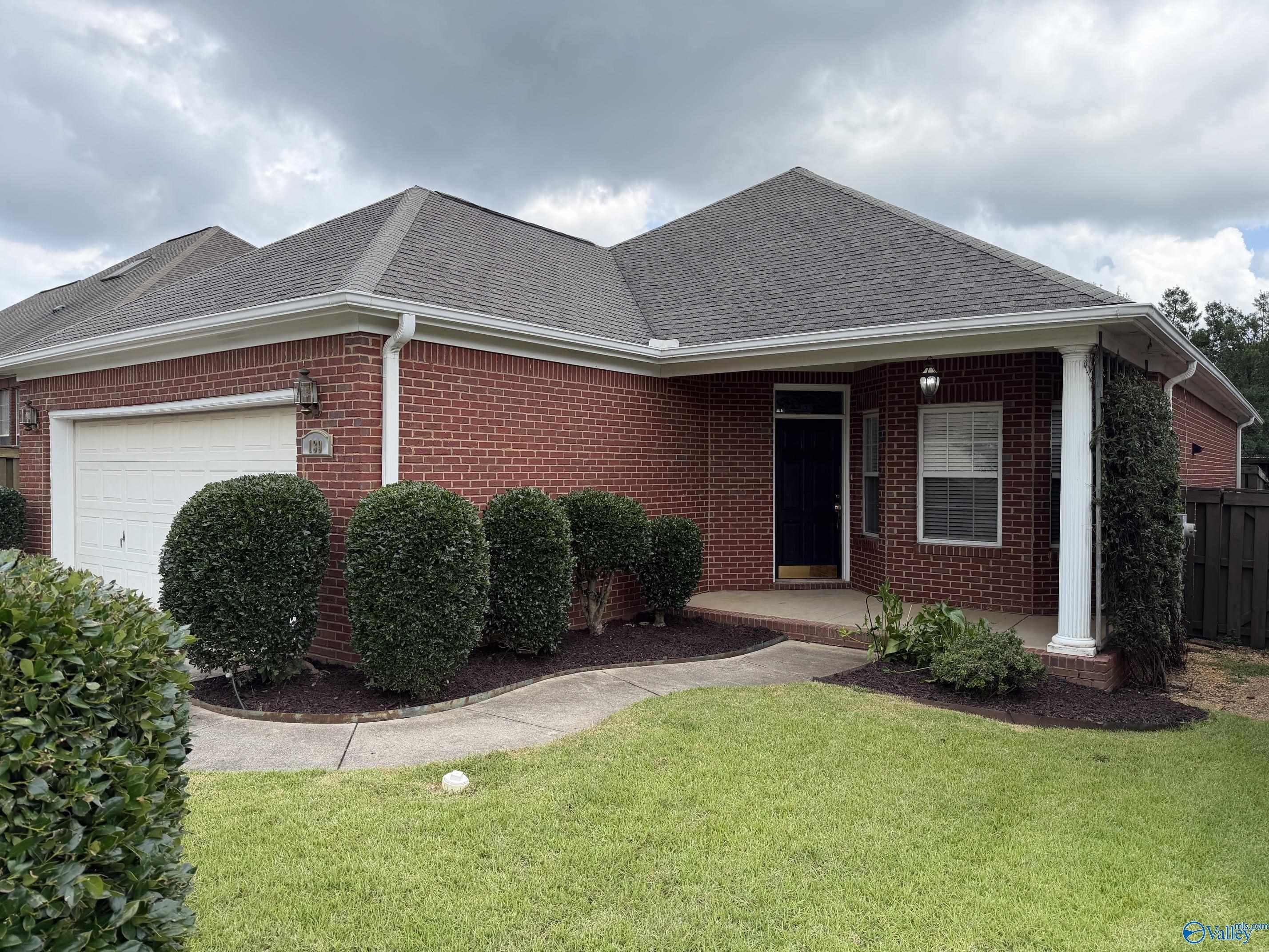 139 Canterbury Drive – photo 2