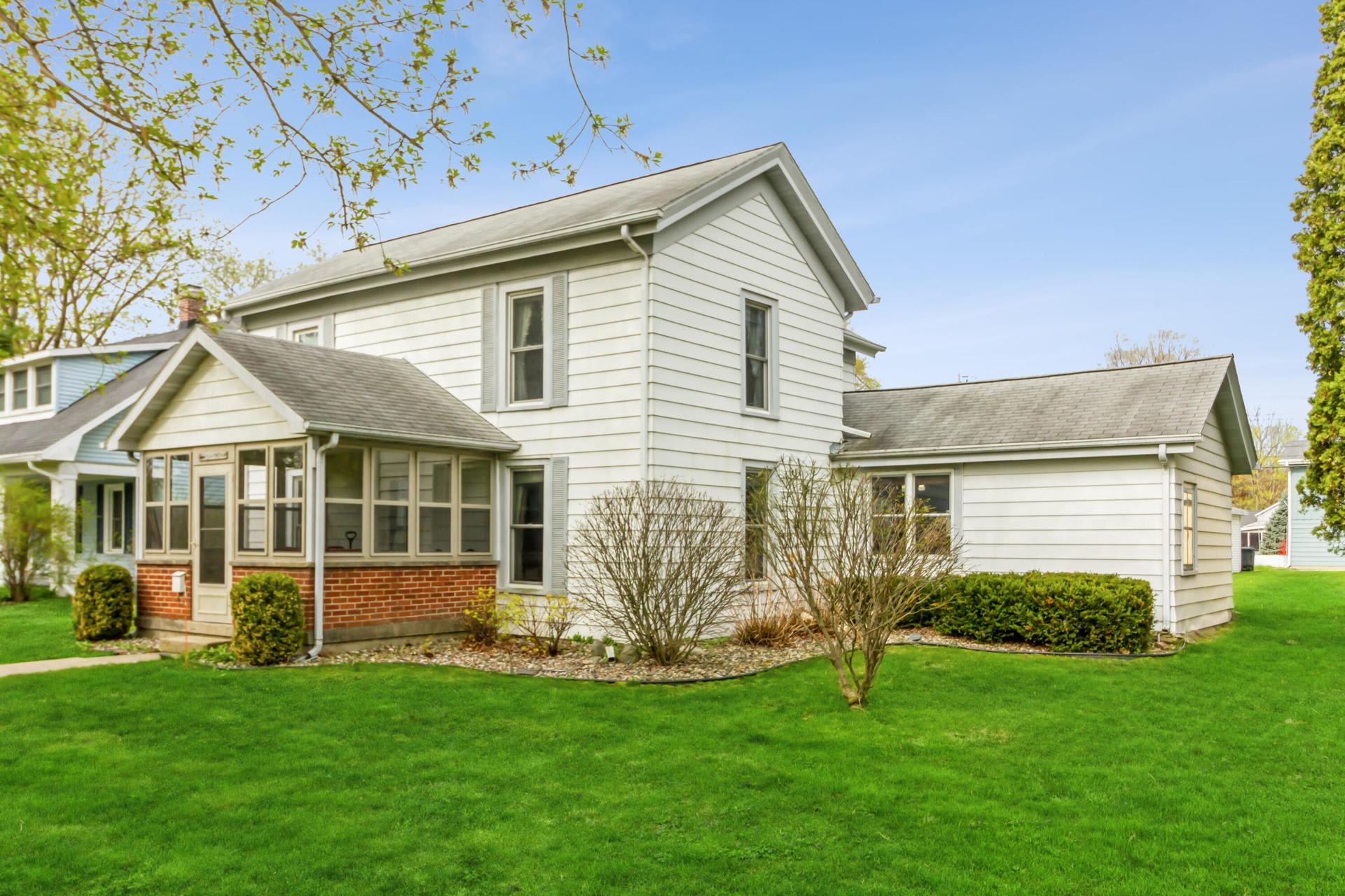 528 Cook St – photo 1