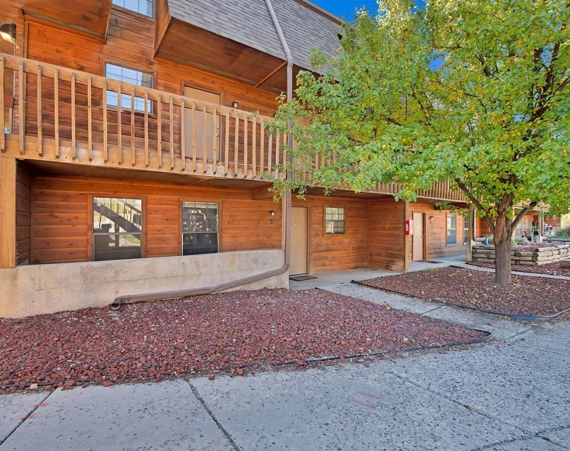 The Double Tree Apartments Offer Comfortable And Affordable Living Just Minutes From The Cmu Campus – photo 5