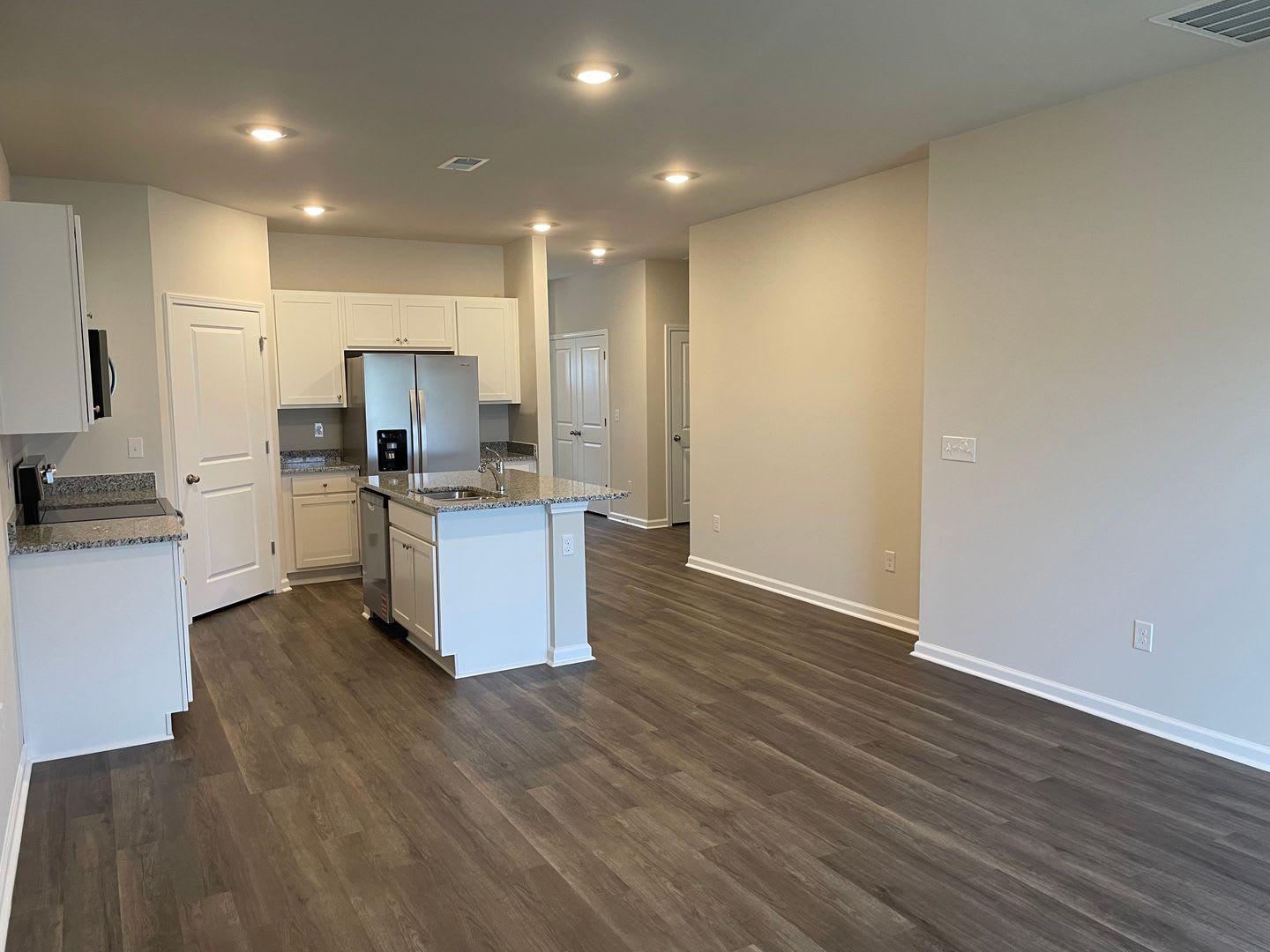 3 bedroom 2 bath Townhouse in The Townes at Rich Square at Brunswick Plantation – photo 5